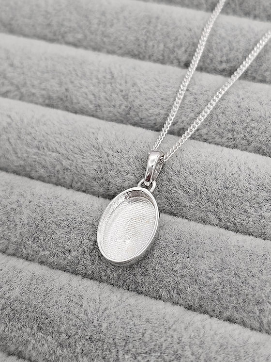 Classic Oval Keepsake Pendant