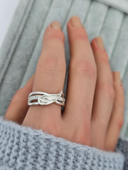 Angel Wing Sparkle Cubic Zirconia Keepsake Ring