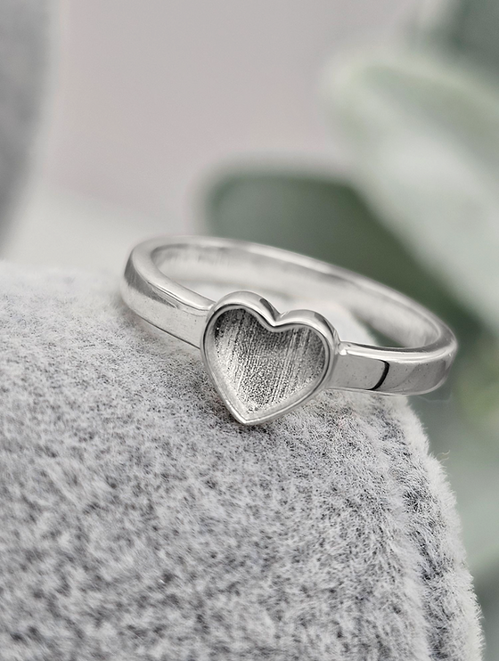 Classic Heart Keepsake Ring