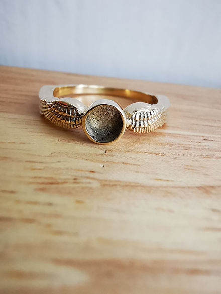 Winged Circle Keepsake Ring