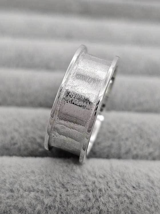 Classic Unisex Keepsake 8mm Channel Ring