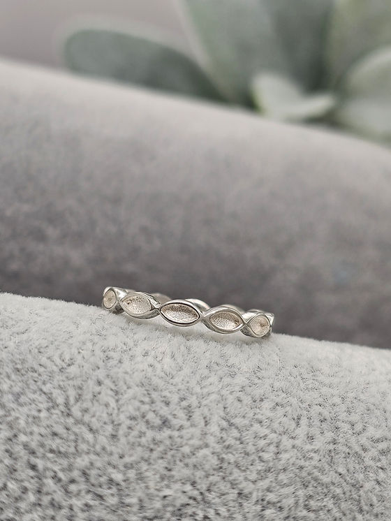 Oval Infinity Band Ring