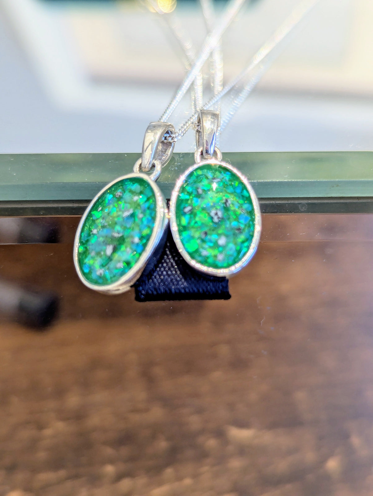 Classic Oval Keepsake Pendant