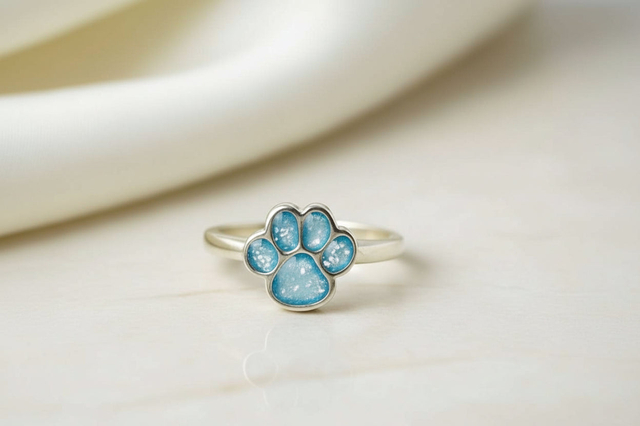 Keepsake Dainty Pawprint Ring