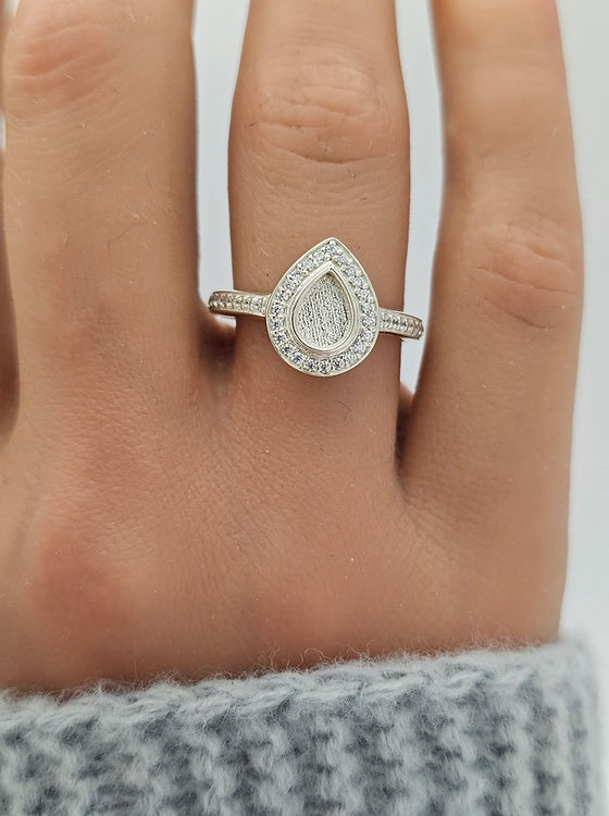 Droplet Halo Full Cubic Zirconia Keepsake Ring
