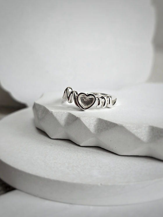 Keepsake MOM/Mum Heart Ring